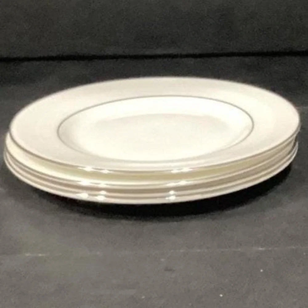 Royal Doulton Amulet Bread & Butter Plates, Set of 4 White Bone China Dinnerware